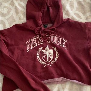 Cropped New York hoodie